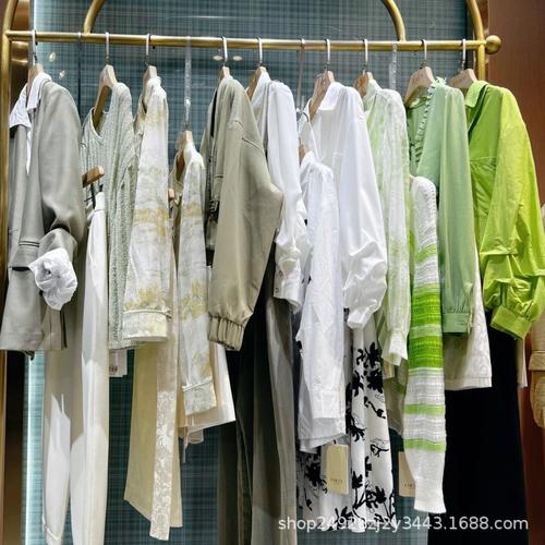 女裝品牌折扣店與針紡織品銷售的完美融合 策略與實(shí)踐